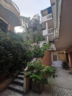 55 m to Beach Quiet Cozy Oasis for Two - 9