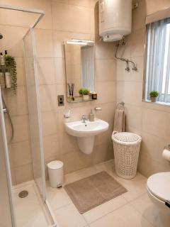 Nicely Furnished 2 Bedroom Apt in Bugibba - 8