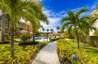 Iberostate 2BR Apartment - BBQ, Terrace, Lake & Golf Views, Beach Club Access - 1