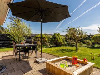 Holiday Home Signe - 600m from the sea by Interhome - 4