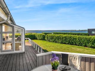 Holiday Home Lien - 100m from the sea by Interhome - 2