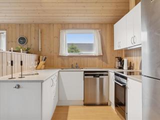 Holiday Home Loki - 200m from the sea by Interhome - 5