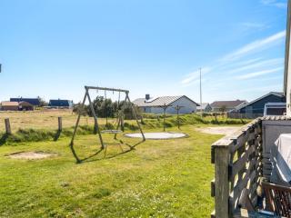 Apartment Sinika - 400m from the sea by Interhome - 2