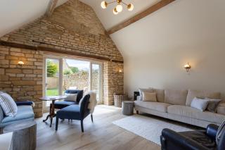 K Suites - Granary Cottage - 0