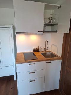 Holiday House Apartments - 7