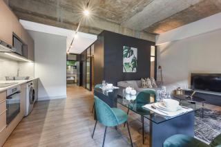 The Lineal 214 - Contemporary Sandton 1BR Balcony Pool & WiFi - 2