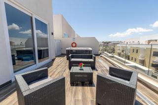 Swieqi Luxury 2BDR Penthouse with Large Terrace - 7