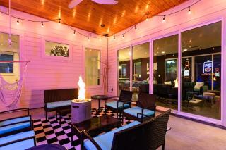 Private Mini Golf and Covered Fireplace Lounge - 8