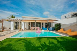 Villa Summer of Hope - 3 Chambres avec Piscine Privée - 0