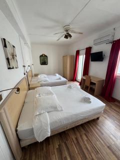 Hotel Ariana - 1