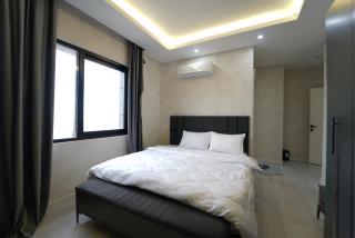 Cozy Family Apartment - 9