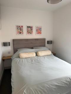 Lees Lookout Holt ,2 bedroom luxury apartment with private parking - 9