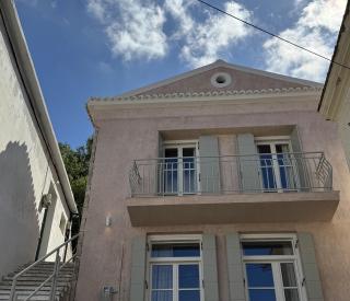Loggos Harbour Suites - 8