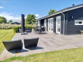 Geschmackvolles-Ferienhaus-mit-hochwertiger-Einrichtung - 1
