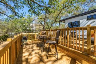 Private Lakeside RV Escape with Hot Tub - 1