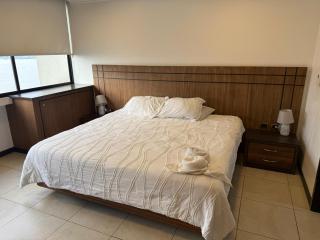 Condo, Amazing River View and Free Parking - 5
