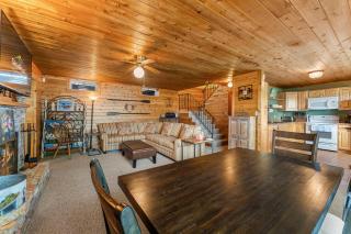 Granite Cabin - 1