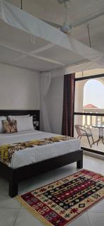 Becky Homes Diani Beach- 4BR with AC and Swimming Pool - 9
