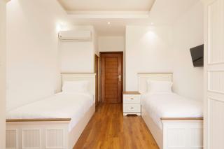 Pearl 2BDRM Apt in Des Rois, AUC, New Cairo - 6