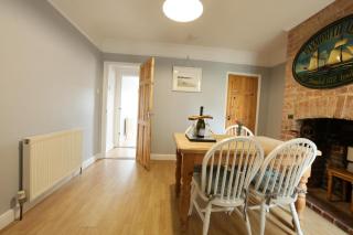Charming Seaside Cottage in Pakefield Dog Friendly 2 min walk to Beach - 4