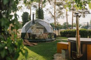 Unique glamping Prague with private hot tub - 8