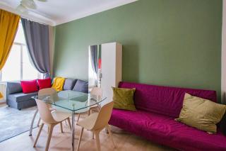 Colorful 2BDR Family Apartment - 3
