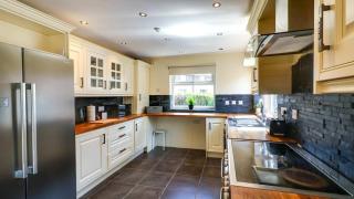 Spacious and Modern Durham home - 5