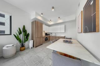 Modern Brickell Escape with High-Rise View Pool & Gym - 7