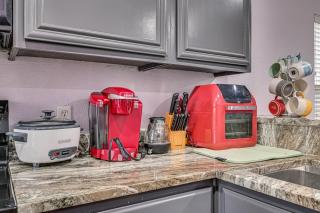 Great for Traveling Nurses! Charming McKinney Home - 2