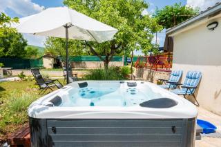 House Tamy - with jacuzzi - 9