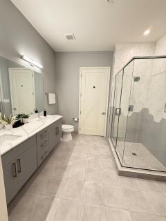 Luxury Modern King Bed Heart Of Downtown Dallas - 9