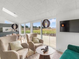 Holiday Home Junis - 900m from the sea by Interhome - 2