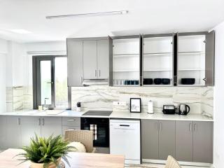 204 Gym-Complex 2 Bedroom, 2 Balconies in Universal - 2