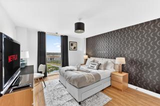 3-Bedroom Apartment @ The Vizion • Beautiful Views • Communal Garden • Free Parking • Yoko Property - 9