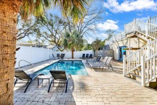 Sasha's Beach House - 9