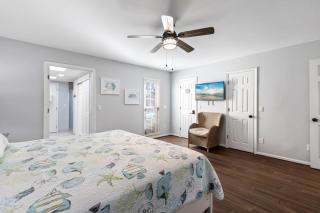 Sasha's Beach House - 3
