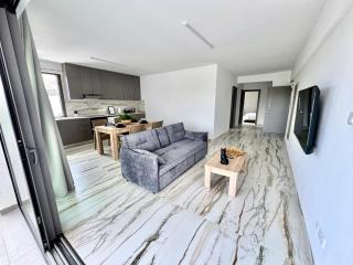 104 Gym-Complex 2 Bedroom, 2 Balconies in Universal - 3