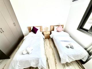 104 Gym-Complex 2 Bedroom, 2 Balconies in Universal - 2