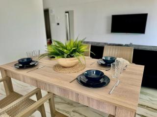104 Gym-Complex 2 Bedroom, 2 Balconies in Universal - 1