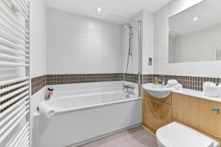 3-Bedroom Apartment @ The Vizion • Beautiful Views • Communal Garden • Free Parking • Yoko Property - 2