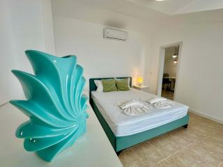 Modern One-Bedroom Apartment - 8