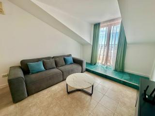 Modern One-Bedroom Apartment - 2