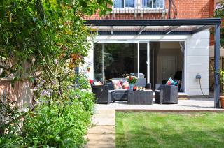 Spacious 4-bedroom townhouse in the city center with free parking - Oxford - 9