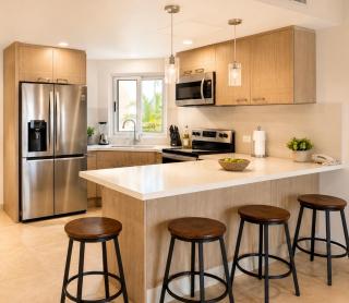 Luxury Beachfront Condo at Krystal Grand Resort - NEWLY REMODELED & NEWLY FURNISHED - 3