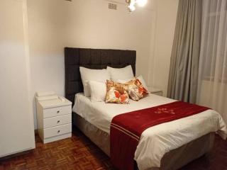 1 Bed Flat 8th and Livingstone - 1