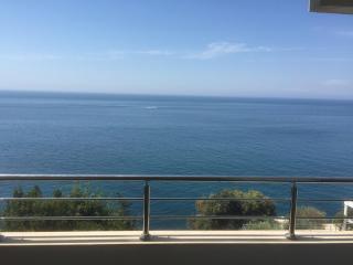 Design villa with panoramic seaview in quiet area - 8