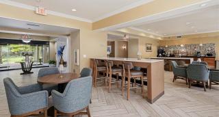 Best Western PLUS Hannaford Inn & Suites - 6