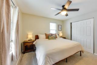 5 Houses to Elizabeth Lake! Family Getaway w/ Yard - 4