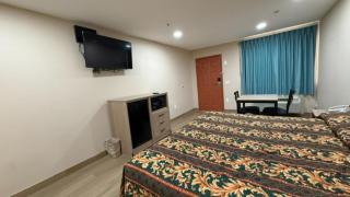 Town Inn - 6