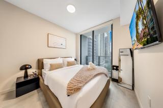 Downtown Miami Modern Condo with Den - Near Bayfront - 6